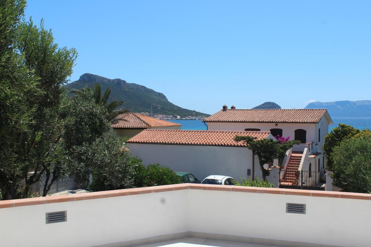 Hotel Bona Ciurrata Golfo Aranci Exterior foto